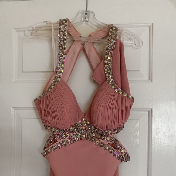 Dresses & Skirts - Formal Dress